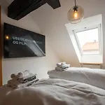 Stylish Two Floor Deluxe - 2 Bedroom شقة *