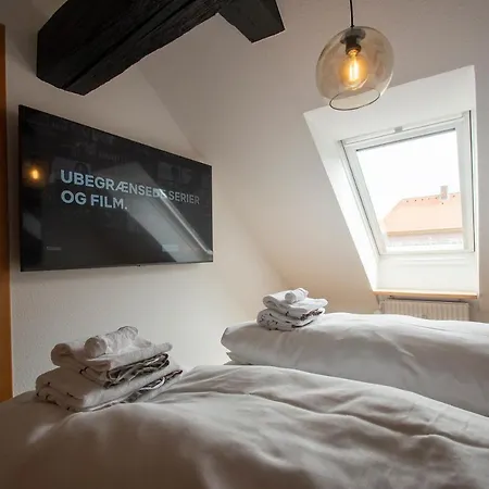 Stylish Two Floor Deluxe - 2 Bedroom 公寓 *