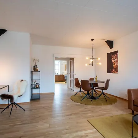 Apartment Stylish Two Floor Deluxe - 2 Bedroom Sønderborg